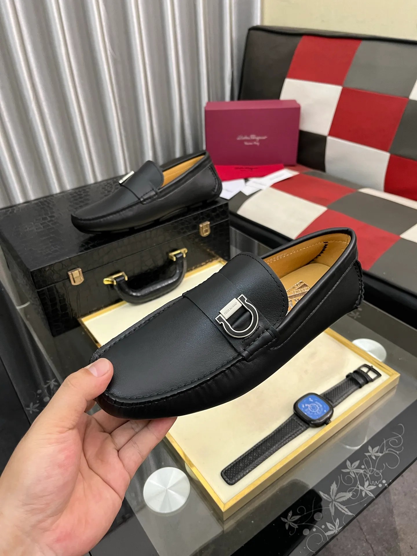 Men's shoes 💰560⌚️⌚️ Ferragamo [Ferragamo] new high-end quality framed shoes. The style is luxurious and elegant, with equal emphasis on practicality and style. We pay special attention to quality and details. The shoe last leather, workmanship and comfort are not inferior! Material: Imported first-layer soft cowhide leather upper ➕Genuine leather lining, code number: 38-446️⃣colors available